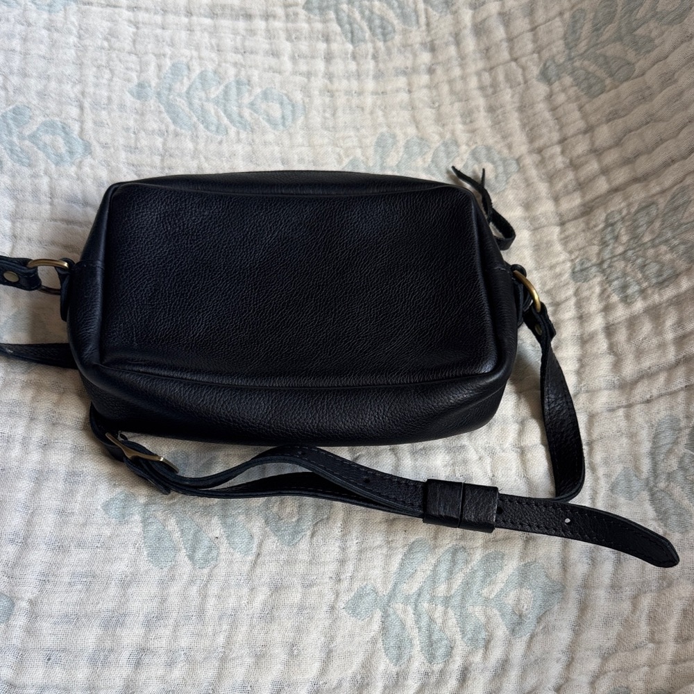 Portland Leather Midnight Black Crossbody Bag - Picture 4 of 7